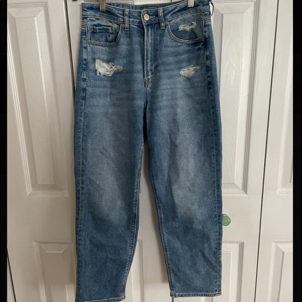 NWOT AE Stretch Mom Jean Straight Size 6